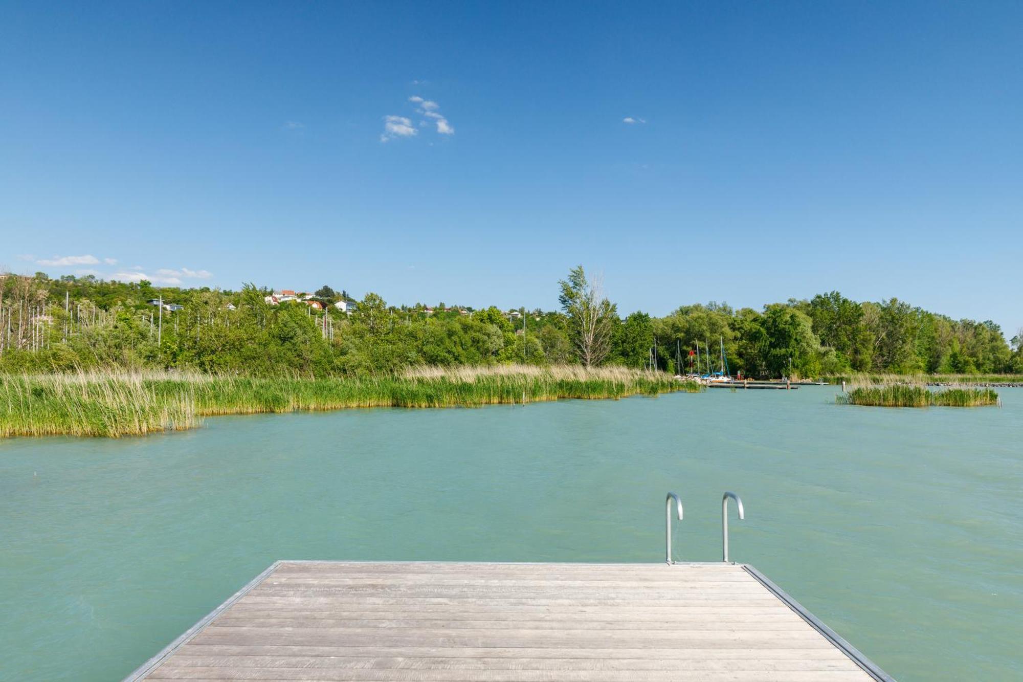 Blue4 Apartment Balatonfůzfő 외부 사진